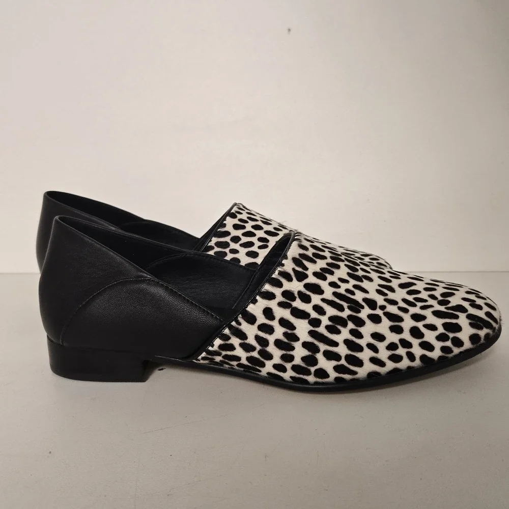 Clarks Pure Tone Women's Size 8 M Black White Leather Flat Comfort Loafers
